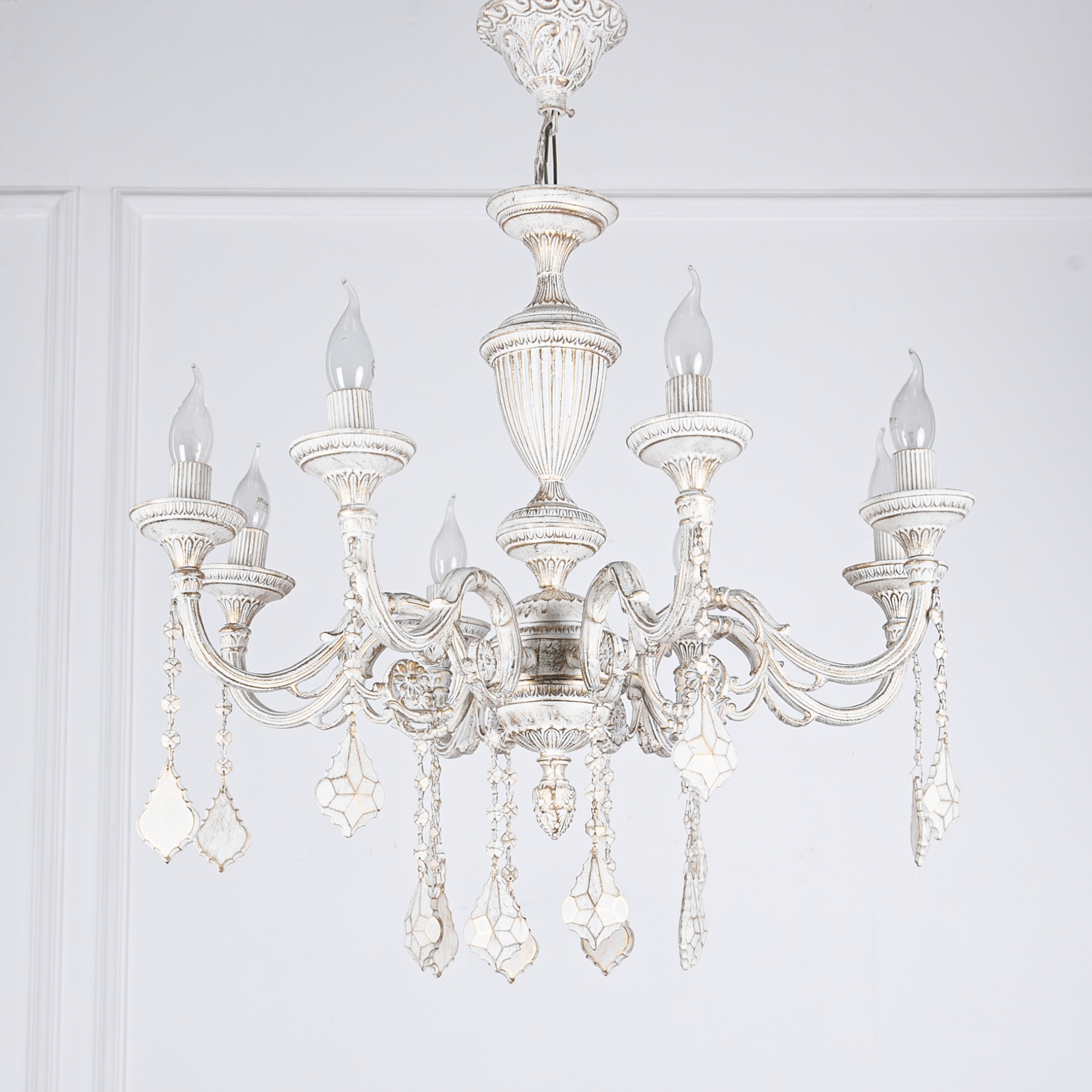 luxurious 8 Lights White Chandelier