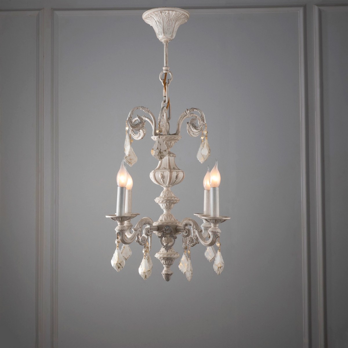 clevland  4 Lights Whitey Chandelier